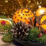 Realizarea unei ghirlande festive de portocale Decorațiuni de Crăciun din portocale uscate și scorțișoară