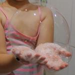 Secretele de a face baloane de săpun acasă